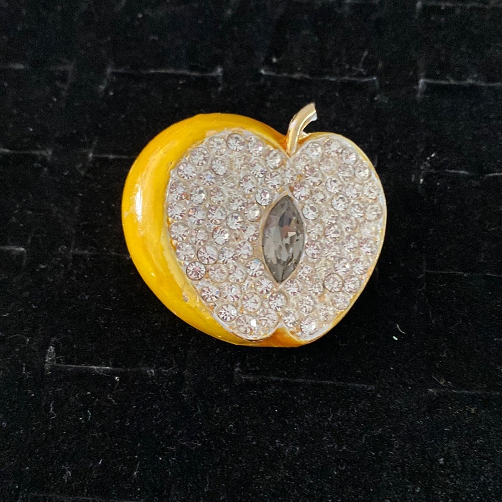 Vintage Apple brooch. B4